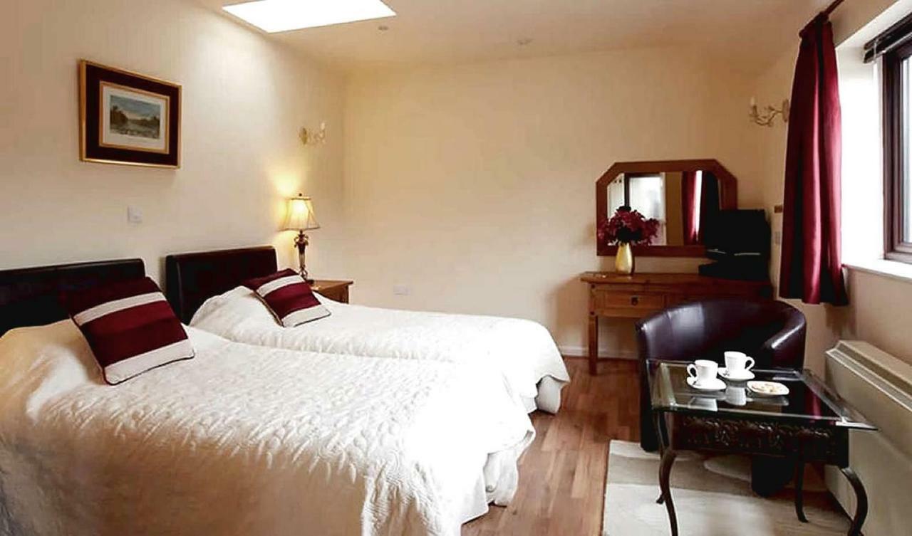 Miltons Country Lodge Lower Langford Extérieur photo